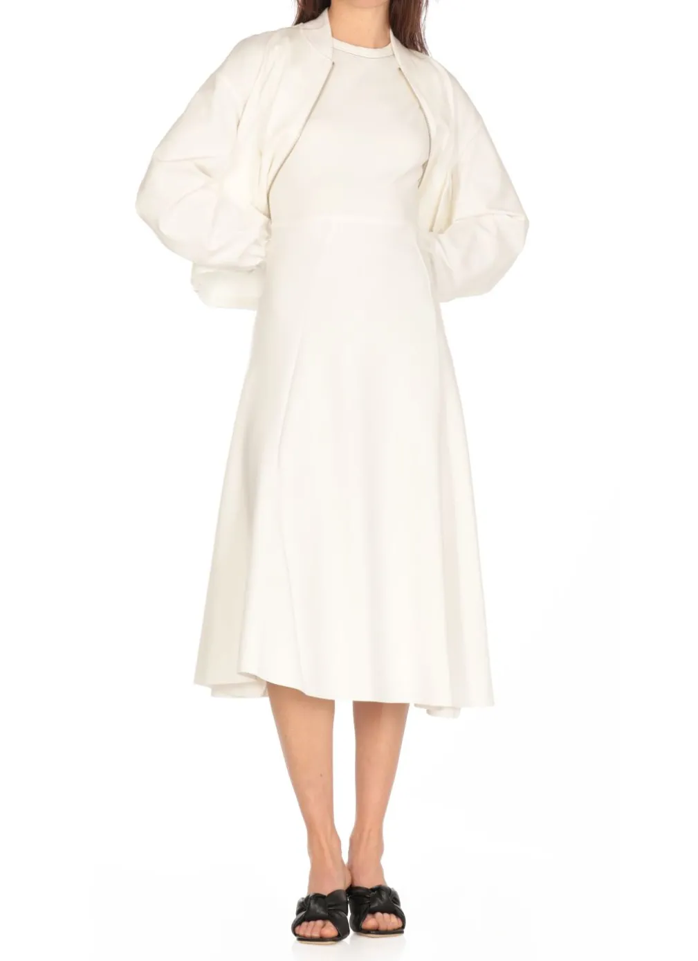 Abito con dettagli in punto luce