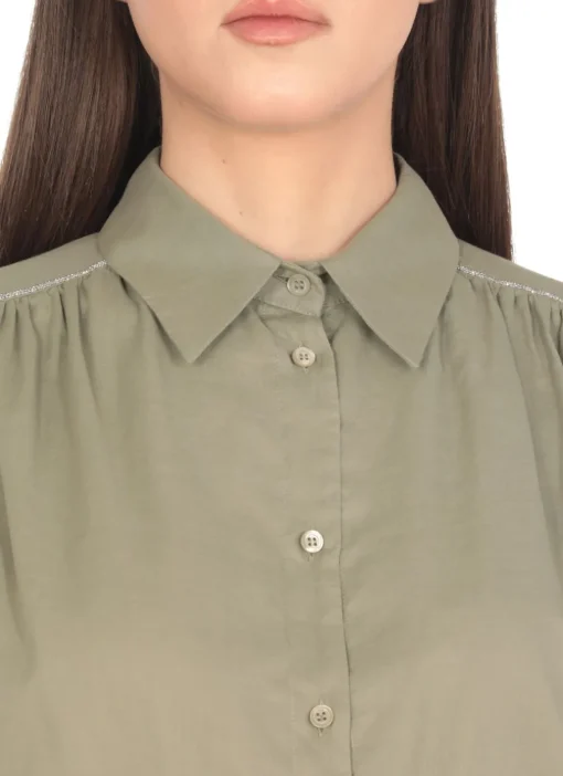 Camicia con dettagli in punto luce