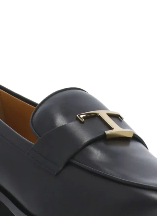 Mocassino in pelle con tacco