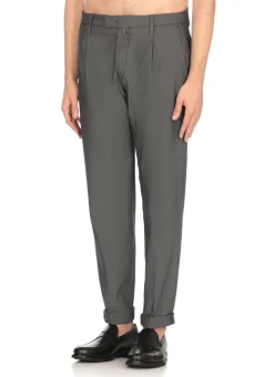 Pantaloni con micro pattern