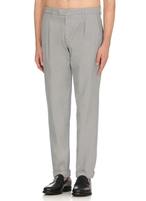Pantaloni con micro pattern