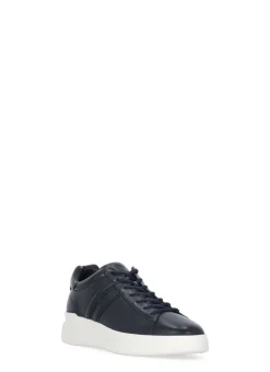 Sneakers H580