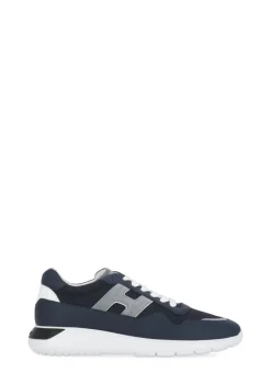 Sneakers Interactive3