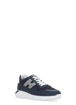 Sneakers Interactive3