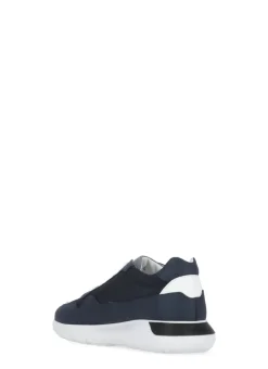 Sneakers Interactive3