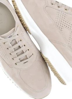 Sneakers Interactive