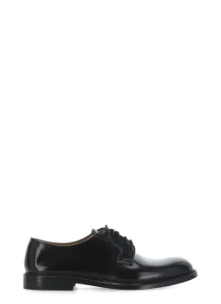 Stringate in pelle liscia