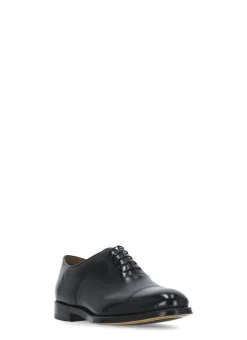 Stringate in pelle liscia