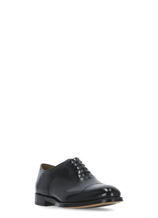 Stringate in pelle liscia