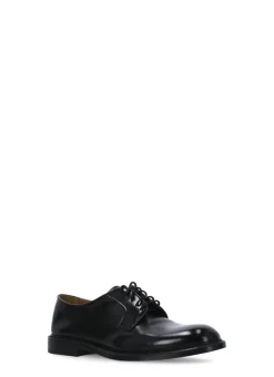 Stringate in pelle liscia