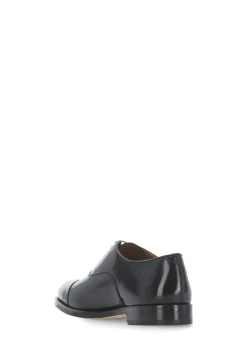 Stringate in pelle liscia