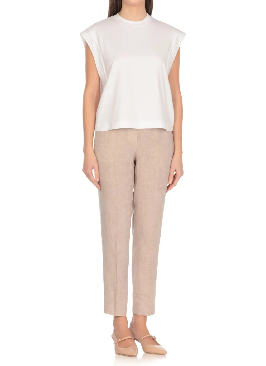 Top con dettagli in punto luce