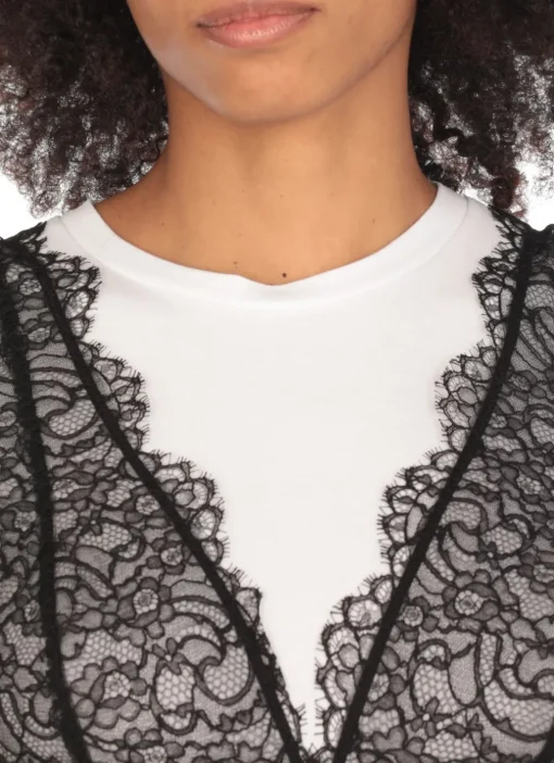 T-shirt con bralette
